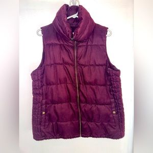 Women’s burgundy puffer vest size Large